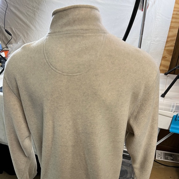 GUC Izod 1/4 zip pullover - Picture 2 of 5